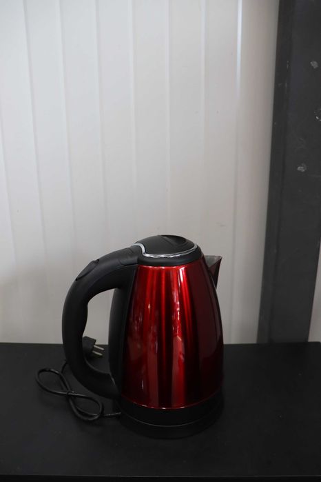 Електрическа кана Herzberg 1,8 L