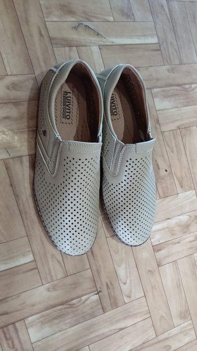 Продам туфли новый на мальчика