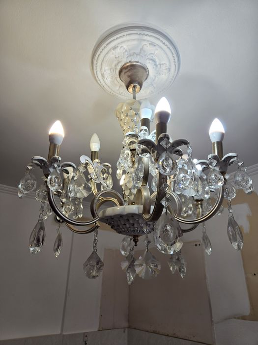 Продам люстру. 9 рожков