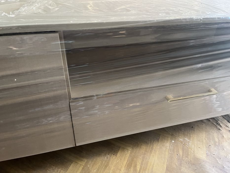 Продам тумбу под телевизор