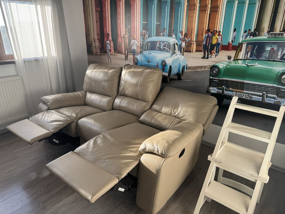 Canapea piele cu recliner