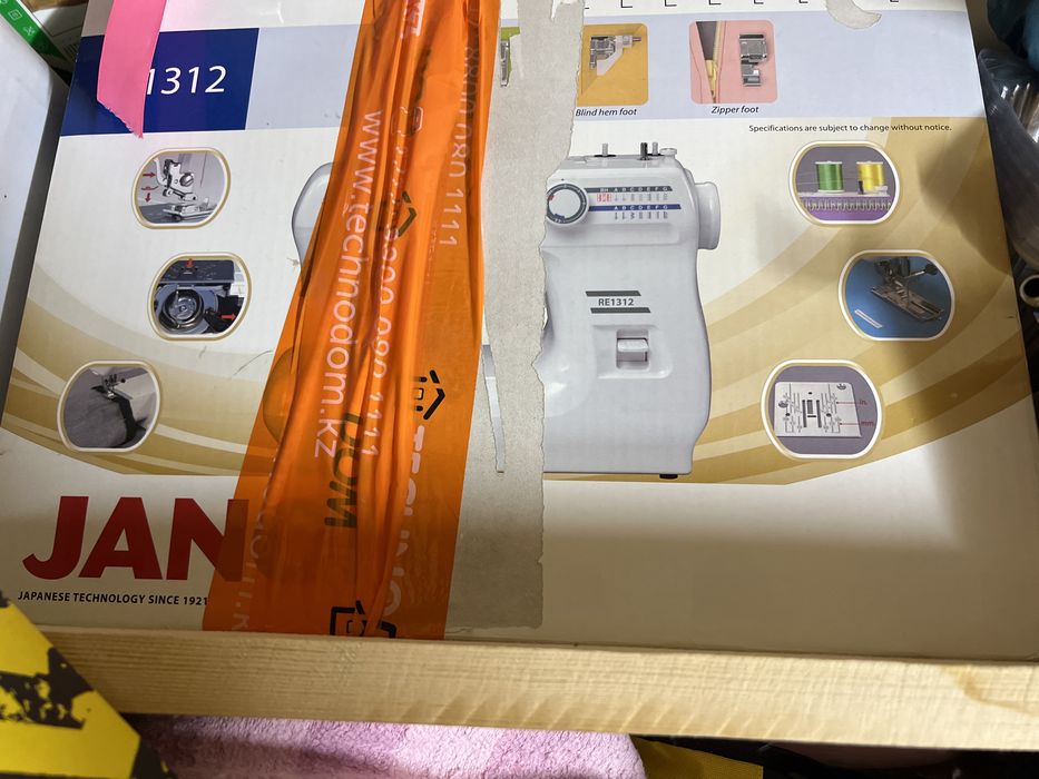 Швейная машинка JANOME