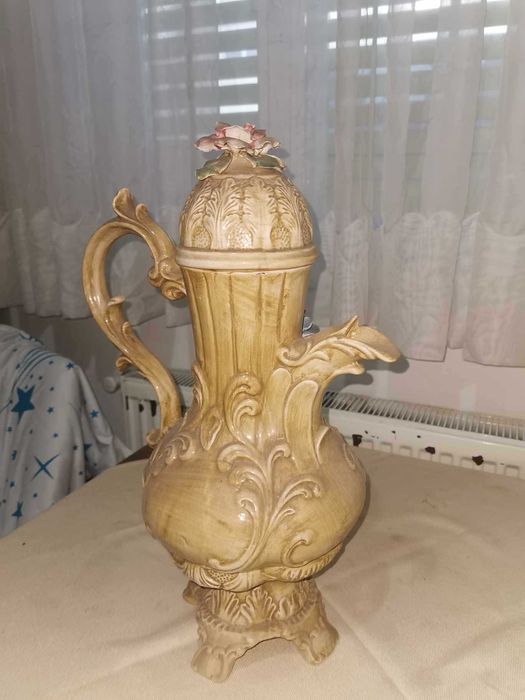 Carafa cu capac din portelan vintage