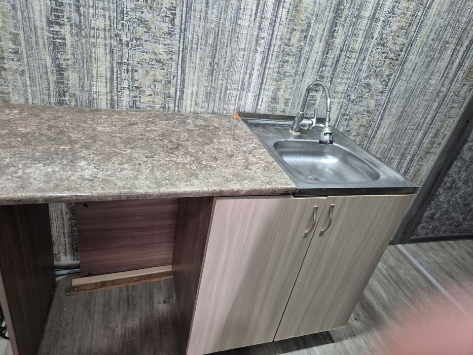 Продам мойку шкаф