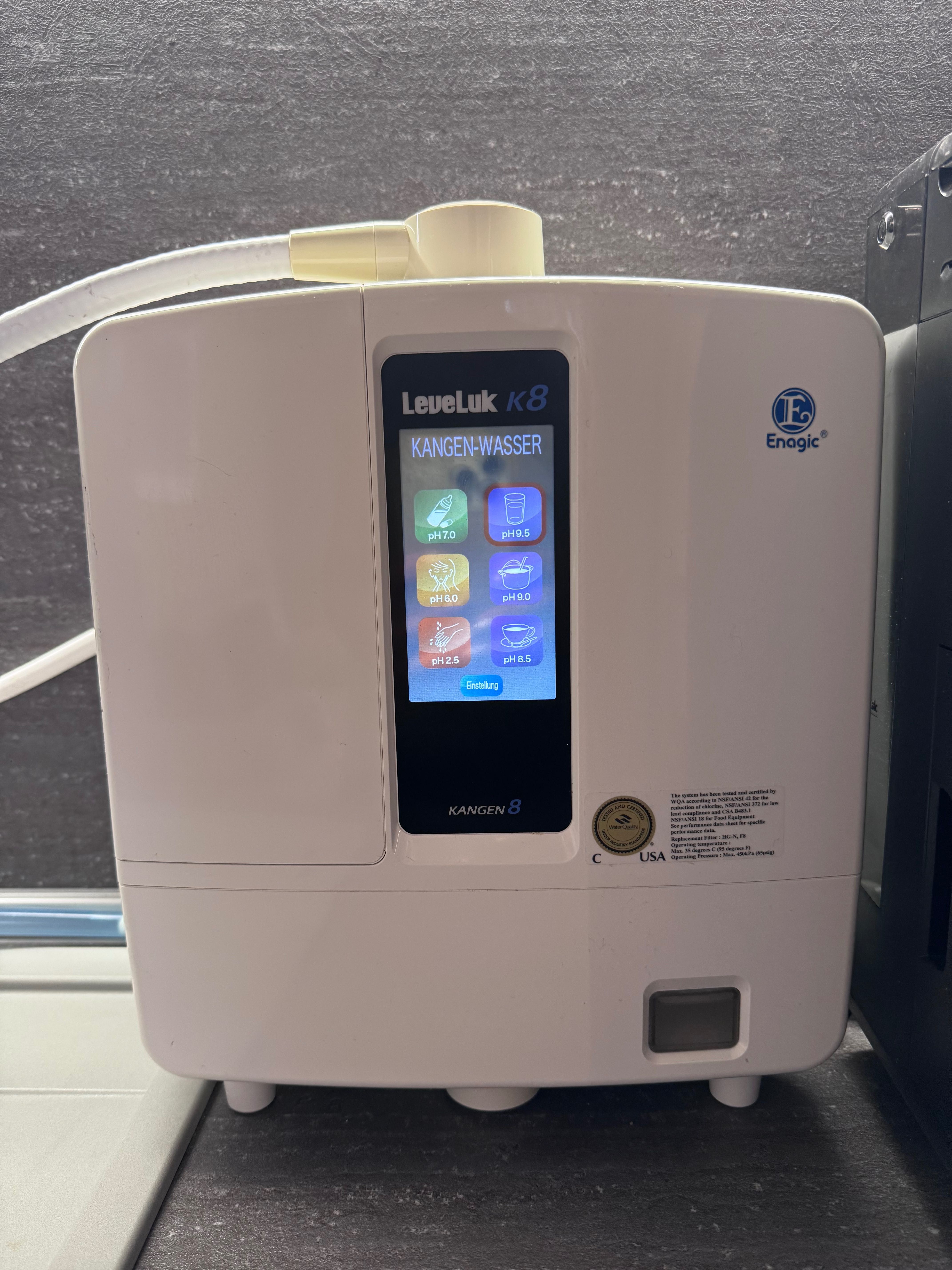 Продавам канген машина Leveluk 8