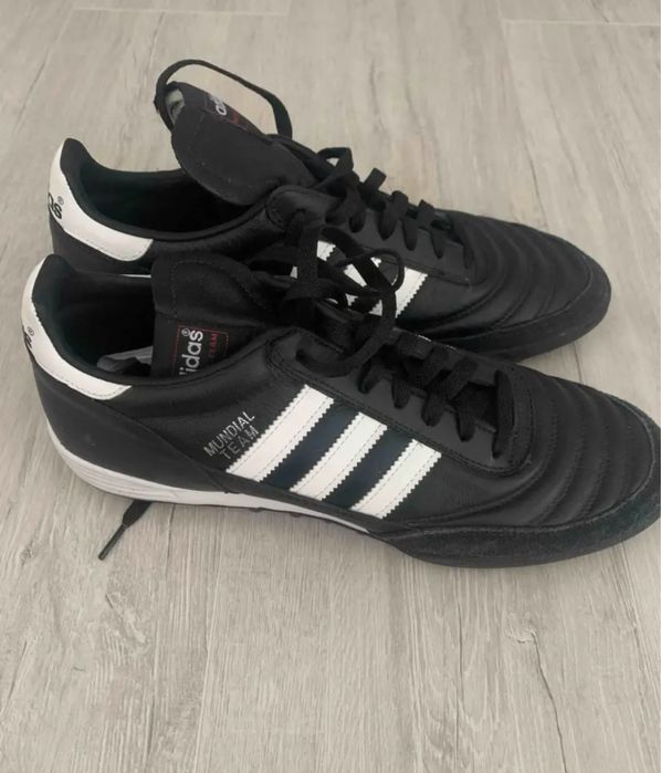 Продам кеду ( сороконожка ) фирма Адидас оригинал купил в США