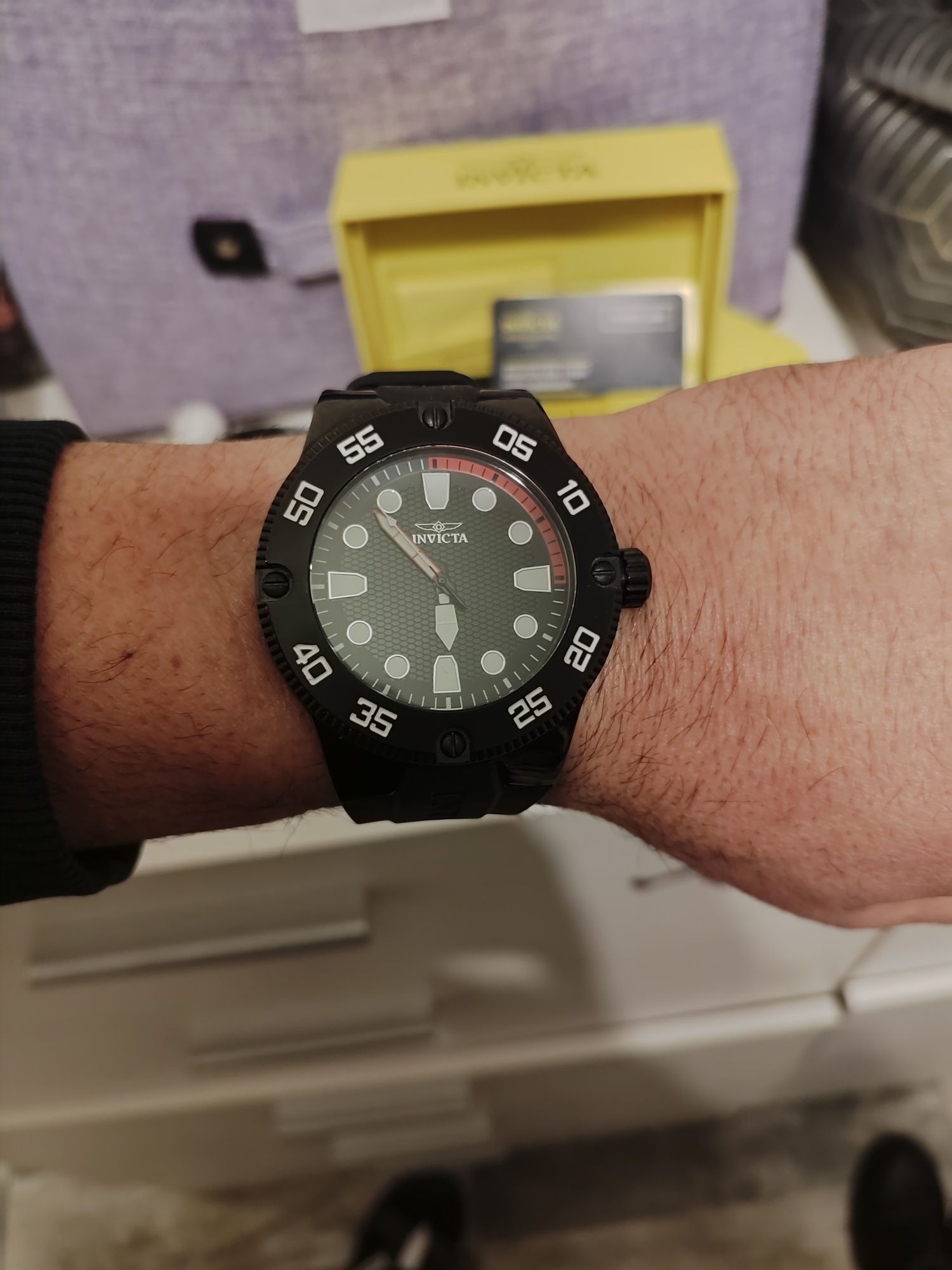 Часовник Invicta Pro Diver