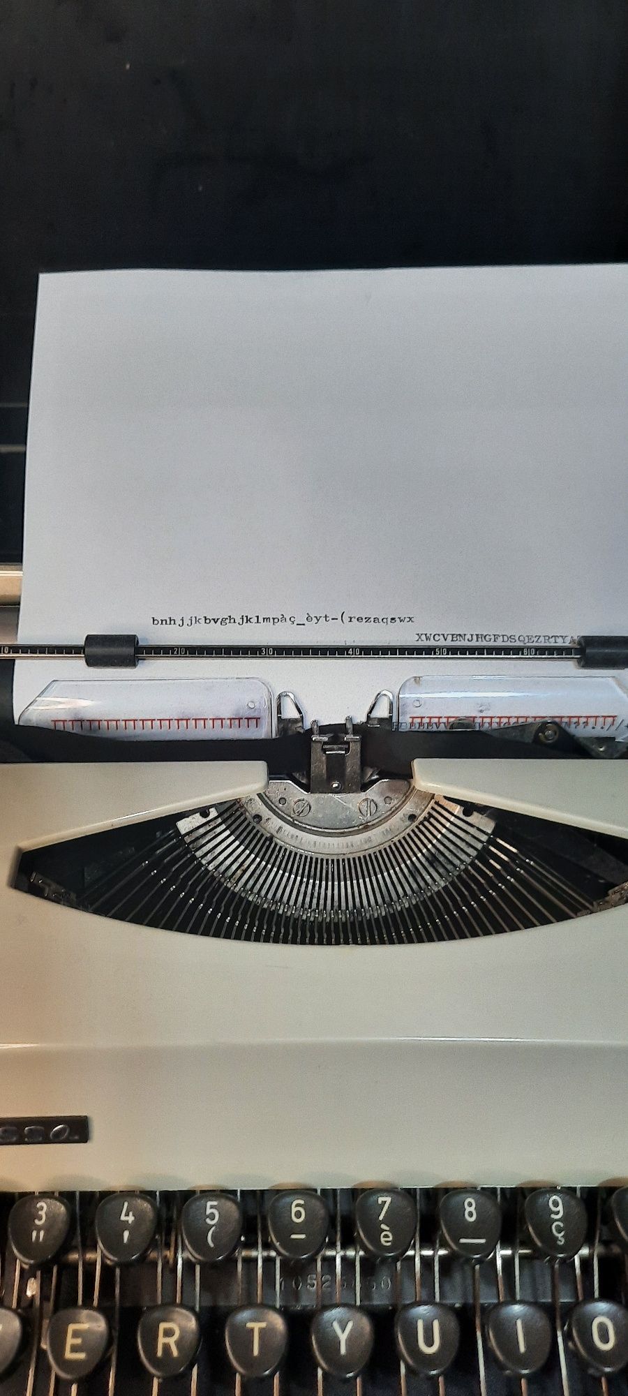 Mașină de scris portabilă Adler Contessa de luxe