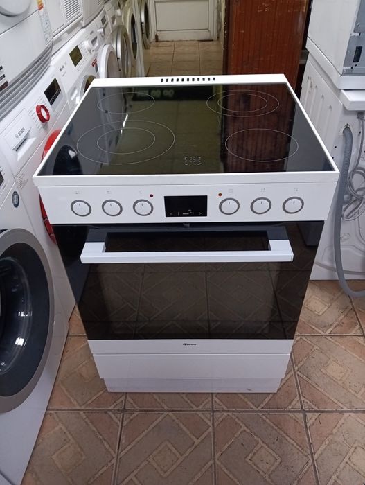 Свободно стояща печка с керамичен плот  Gram 2 години гаранция!