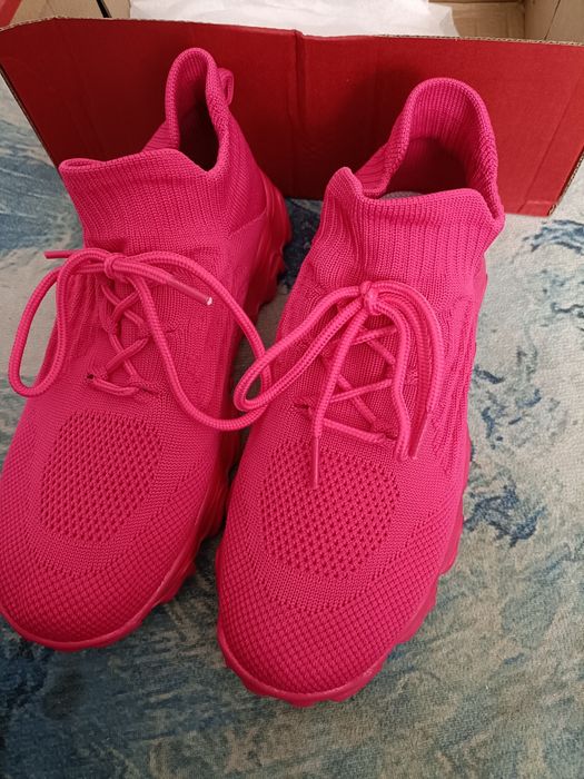 Adidași roz măsură 38