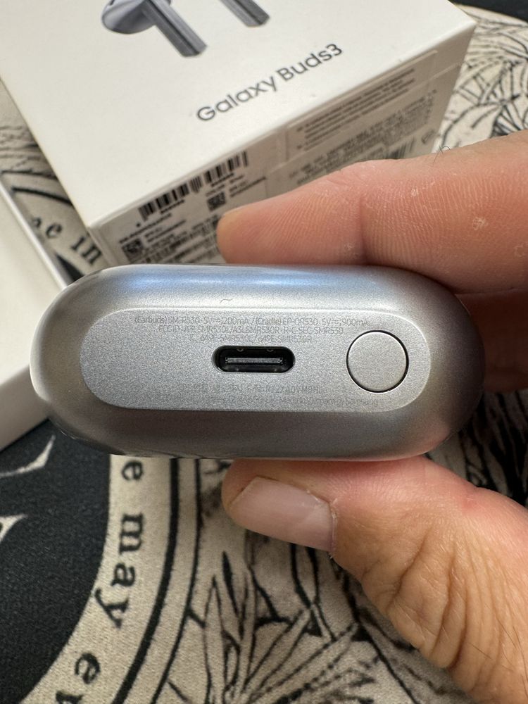 Безжични слушалки Samsung Galaxy Buds 3 Grey - нови