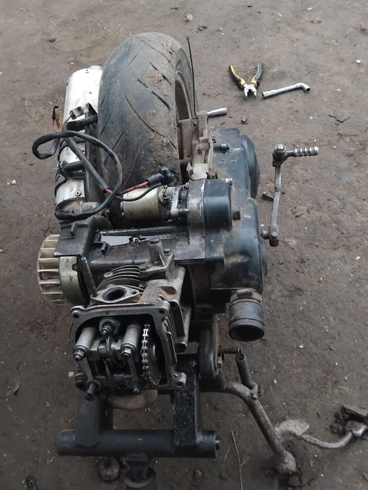 Repar scutere în patru timpi și doi timpi