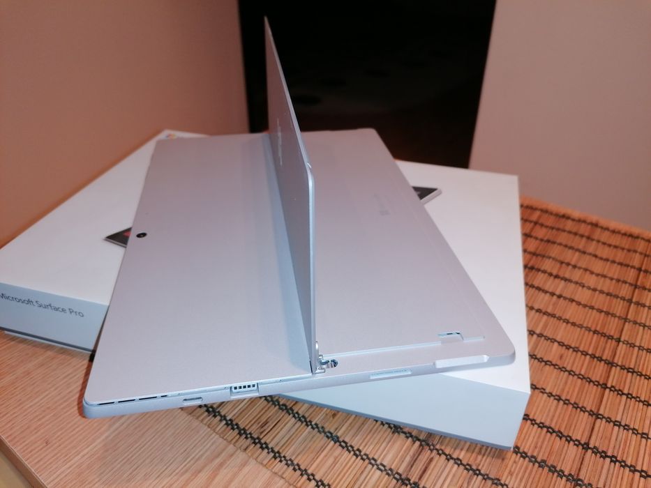 Microsoft Surface Pro7