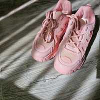 Розови кукленски маратонки
