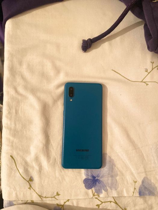 Продается самсунг А02 в отлично состоянии памяти 32/2gb