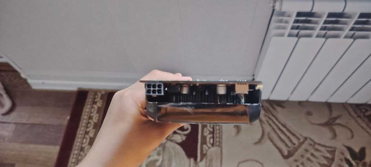 видеокарта gts 450 1 gb gddr5  вроде рабочия не проверял