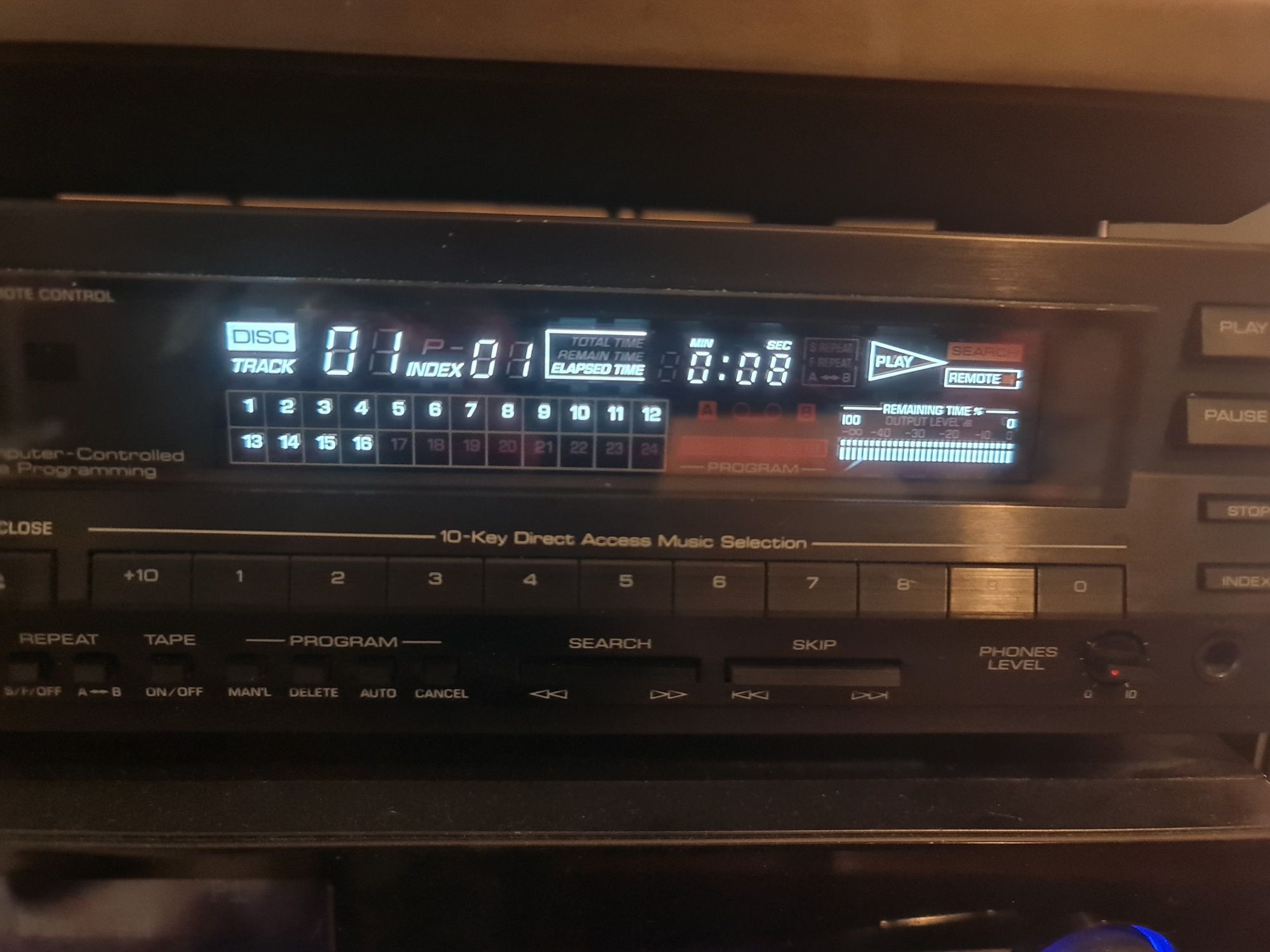 CD player YAMAHA CDX 810/U