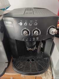 Expresor  masina de cafea automata  Delonghi Magnifica ESAM 4000B