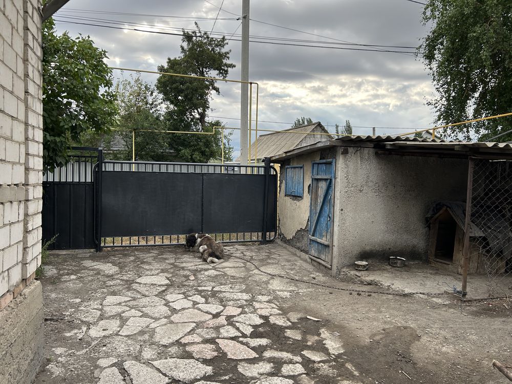 Продаётся кирпичный дом в Еркине.