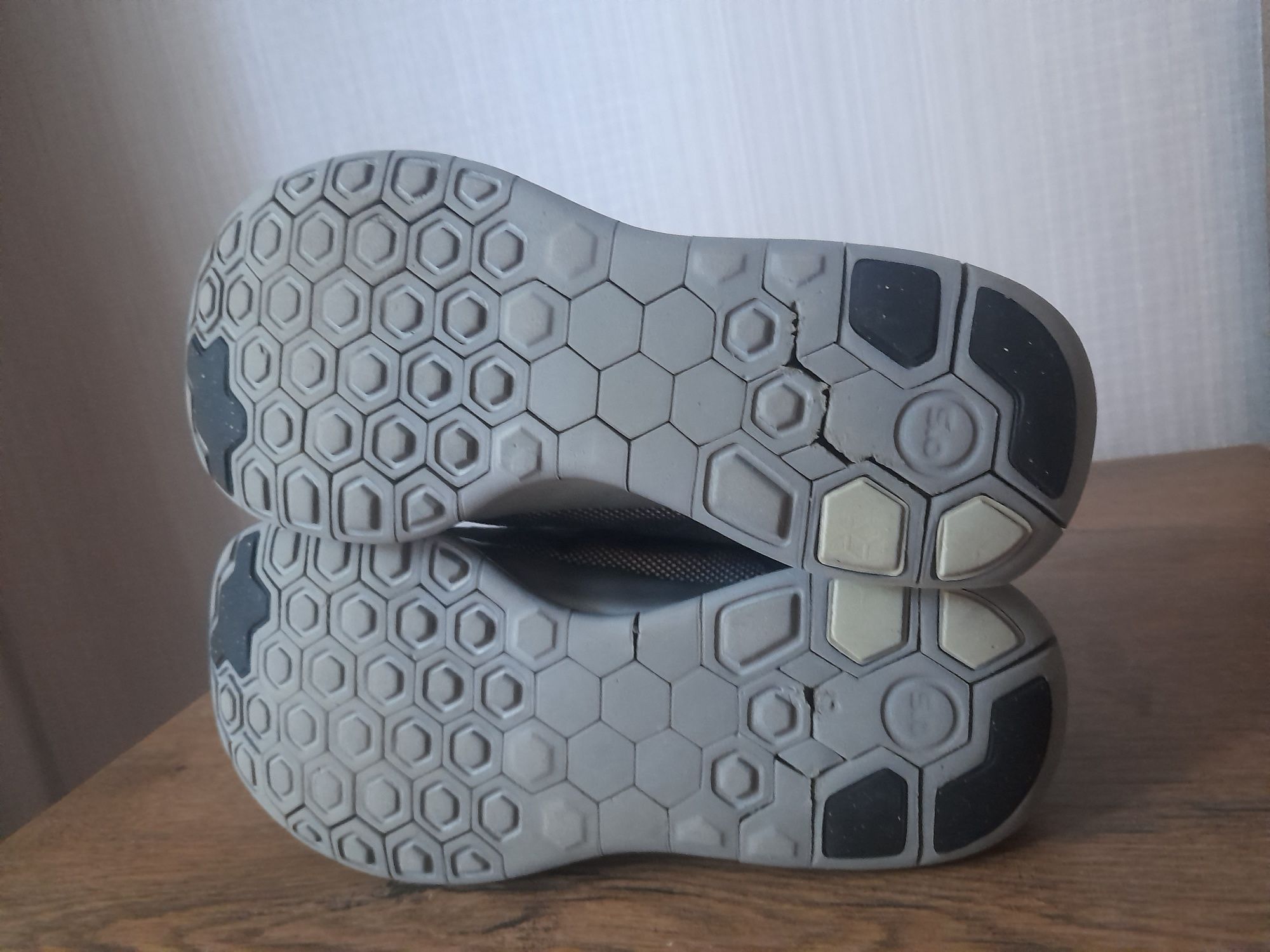 Nike free 5.0  H2O RAPEL маратонки 37.5 номер.