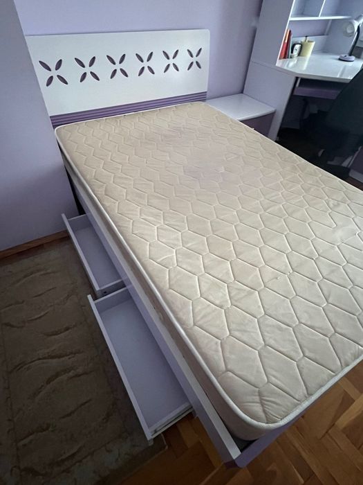 Детска стая запазена