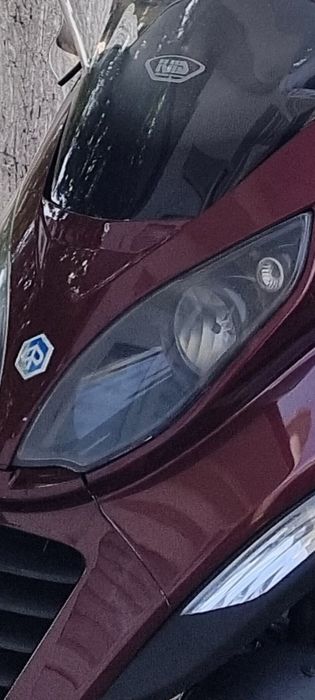 Parbriz, far si grila fata Piaggio MP3