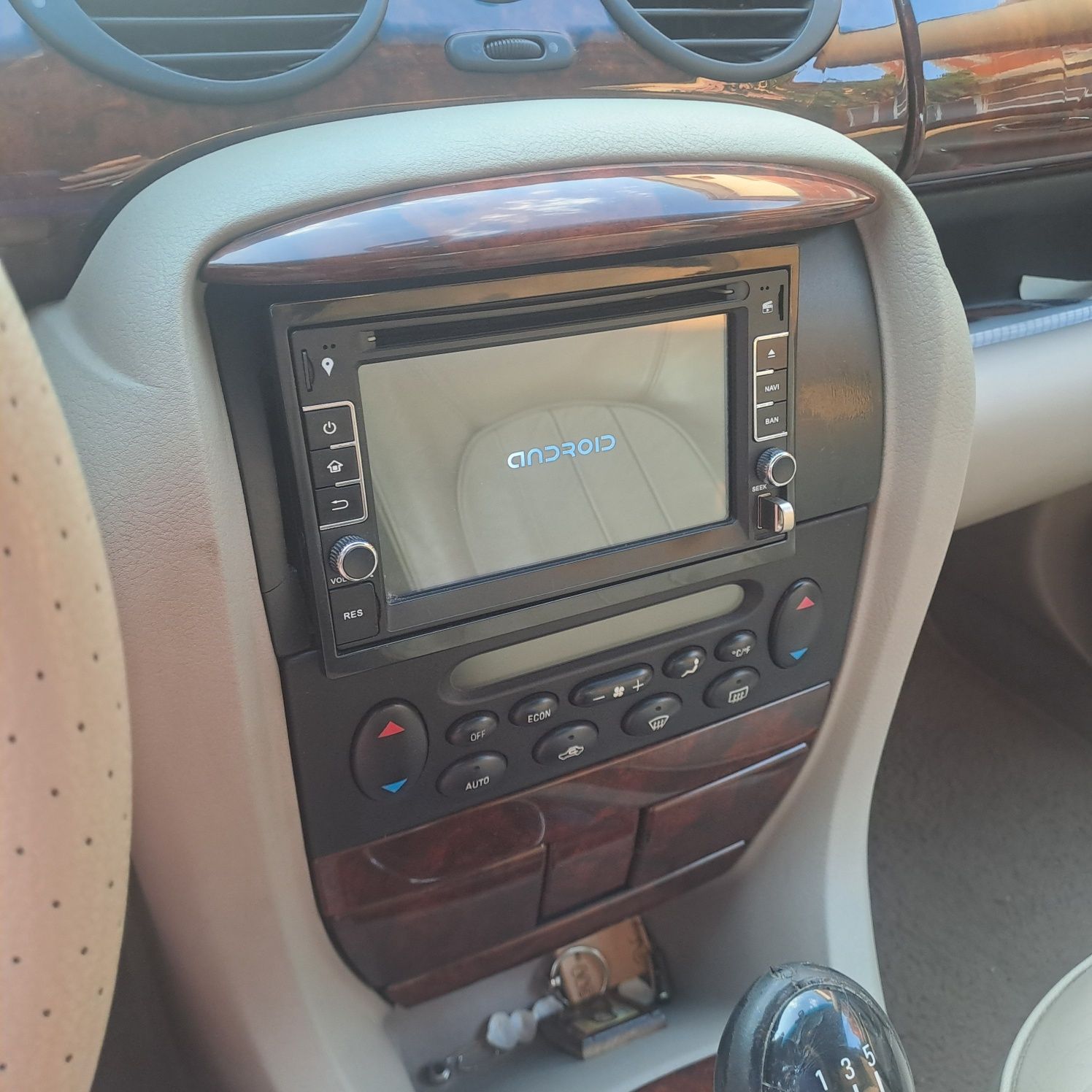 Rover 75 лек автомобил
