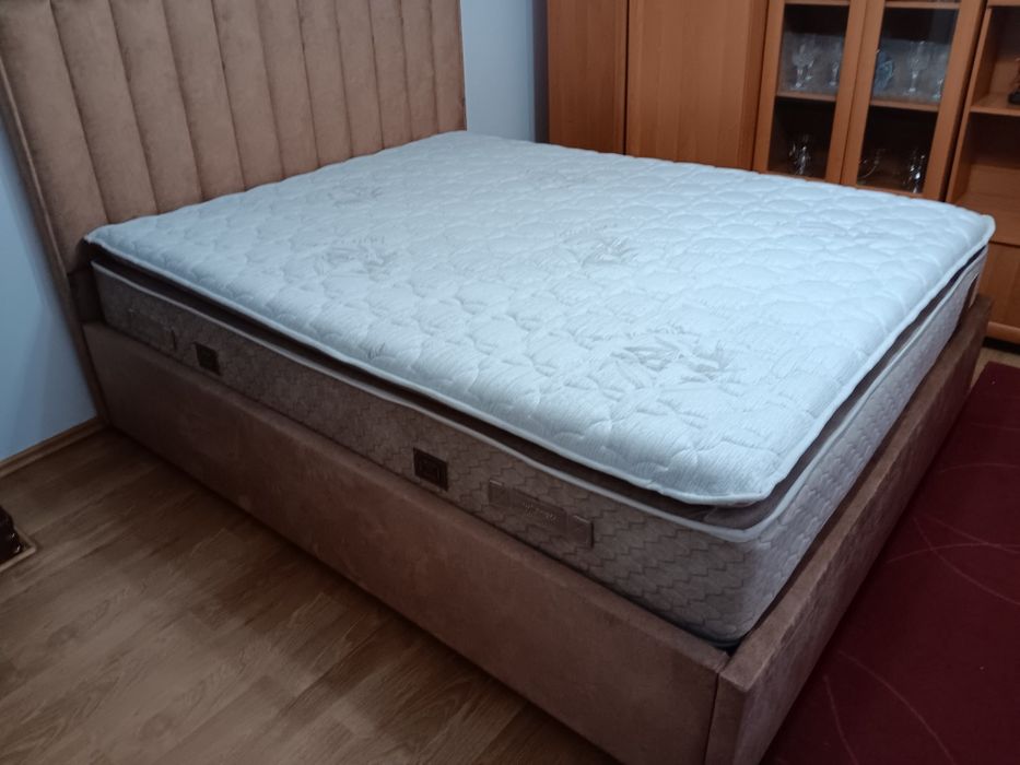 Pat dormitor cu saltea