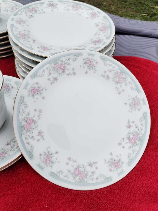 Порцеланов сервиз за чай и кафе