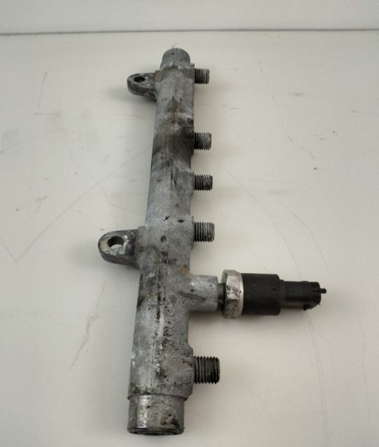 Rampa injectoare  cu senzor 7700111013 / 0445214015 Renault Laguna a