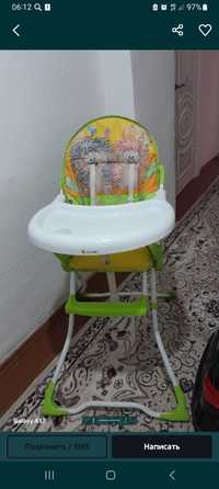 Детский стул для кормлерия