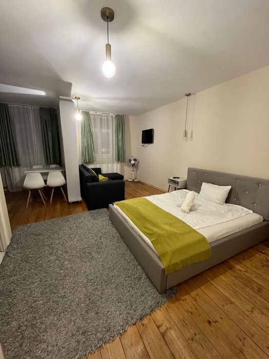 Casa Vila Apratament  1 2 3 camera camere garsoniera decembrie craciun