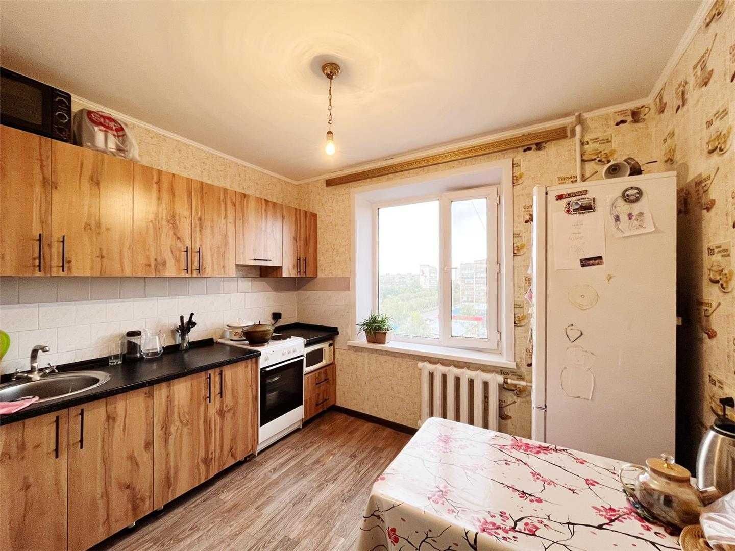 Продам 2-х комнатную квартиру у/п по пр Металлургов