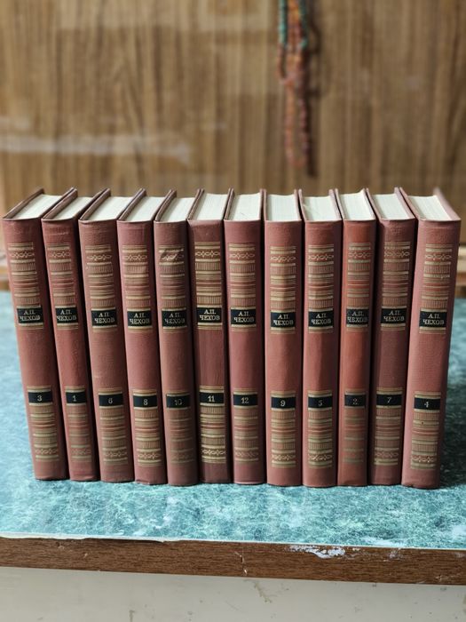 Продам книги по 150 каждая