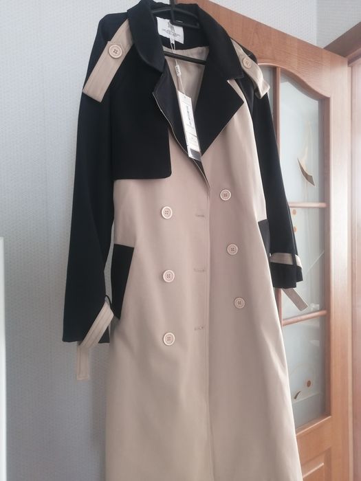 Продам тренч новый 15000