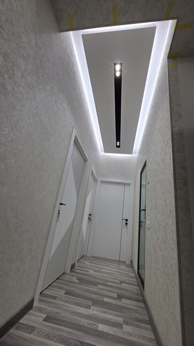 2xonali xonadon sotiladi, yangi xech km yashamagan. To'liq tamirlangan