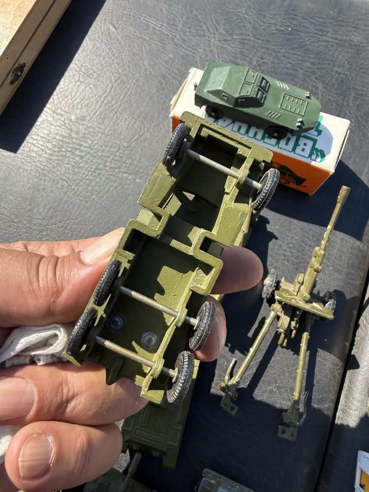 комплект стари руски метални военни играчки