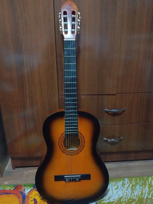 Гитара классическая