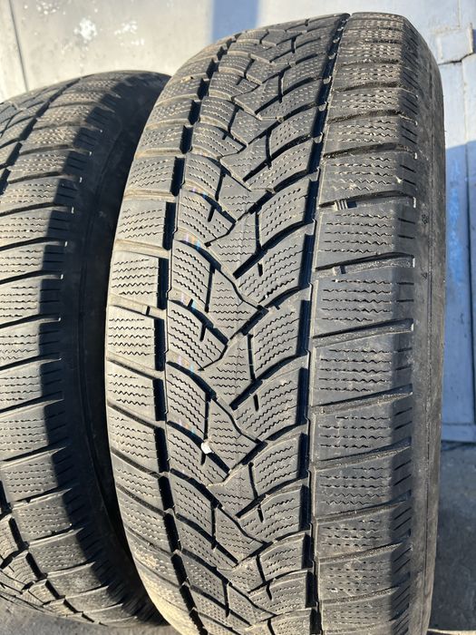 4 бр. зимни гуми 235/65/17 Dunlop SUV DOT 1718 4,5/5,5 mm
