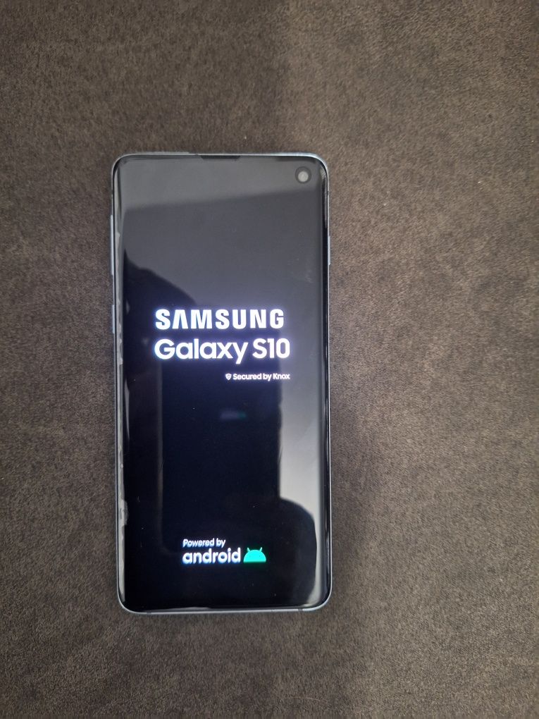 Samsung Galaxy S10. 128 GB, 8GB RAM, DUAL SIM