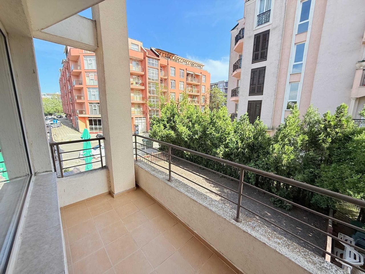 Продава се Двустаен апартамент в к.к. Слънчев бряг - 85 кв.м за 1118 €/кв.м - Снимка #10