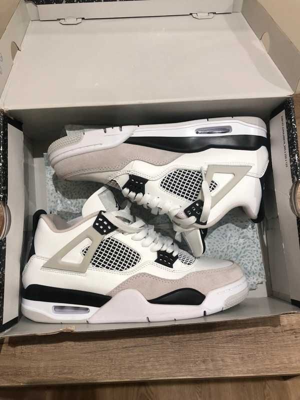 Jordan 4 Retro Military Black EU.40