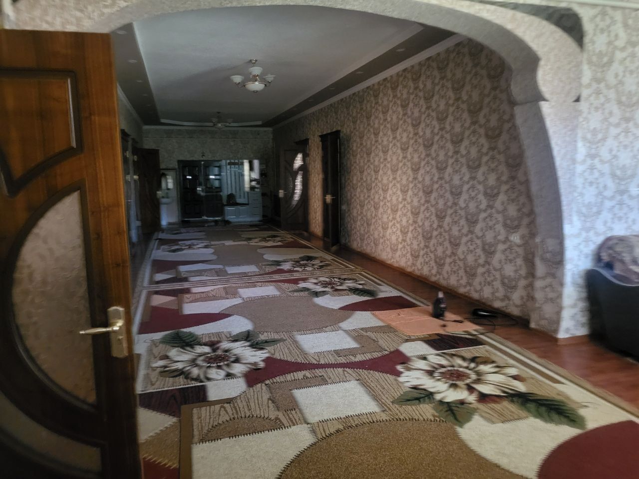 Уй сатилади 135000$