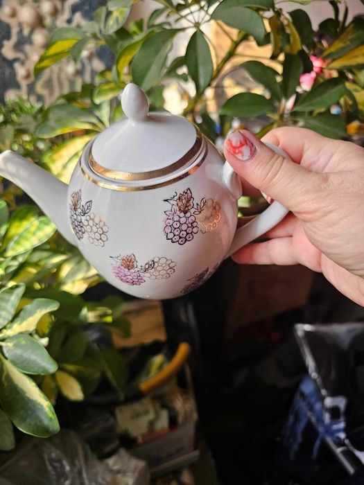 Разпродажба порцелан - комплекти чинии и чаши