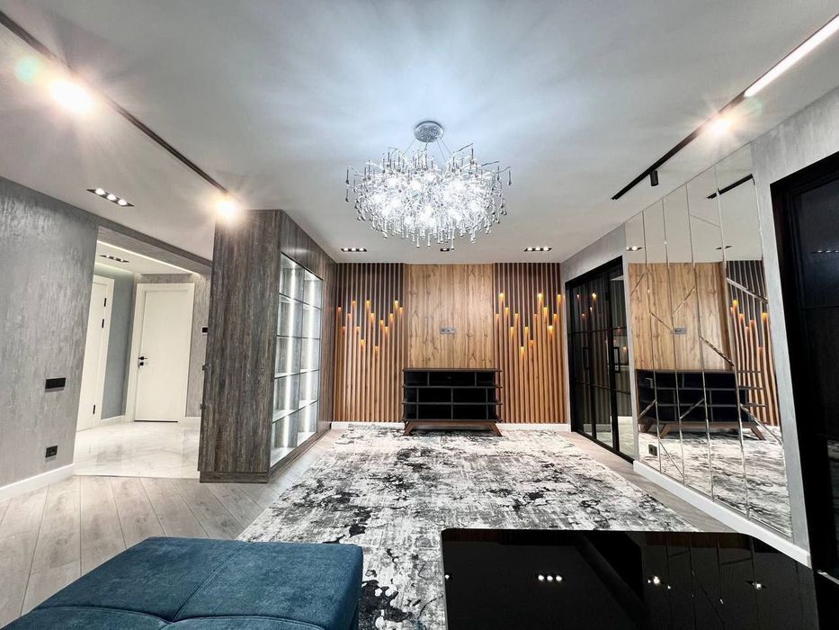 Продается 4х ком квартира на Ц-1, ор-р: Dolce Italia, 100 м²