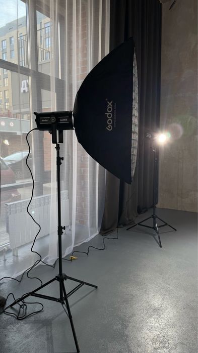 Комплект студийного света GODOX SL200III