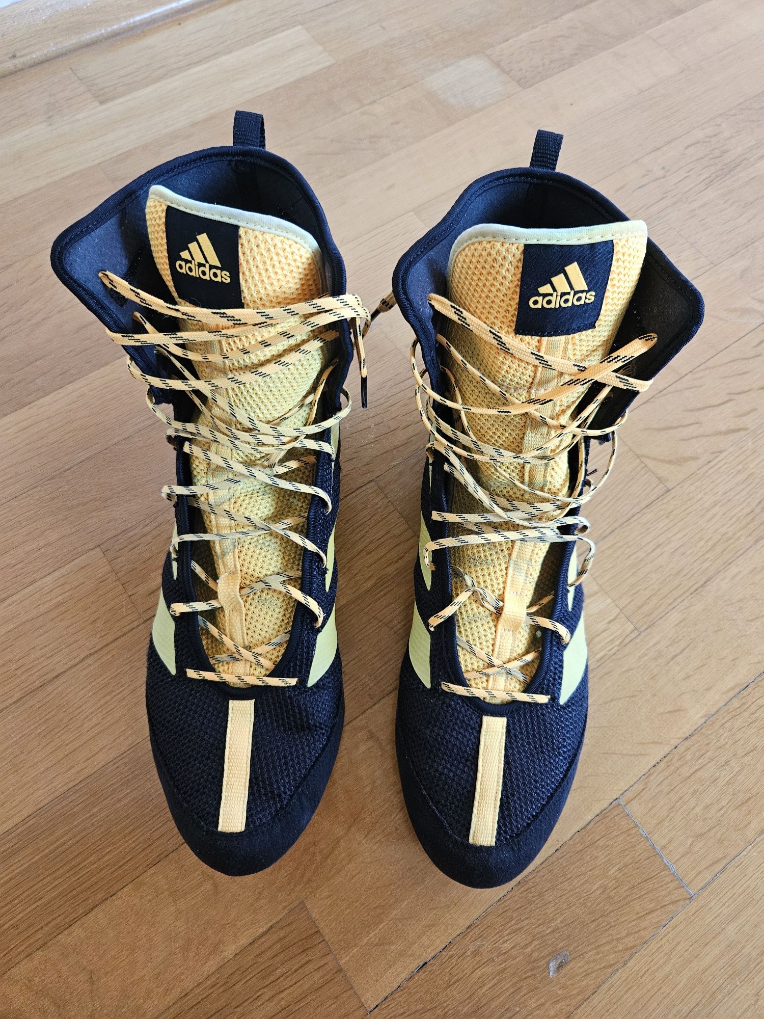 Обувки за бокс Adidas Box Hog 3 номер 45 1/3 + подарък ръкавици за бок