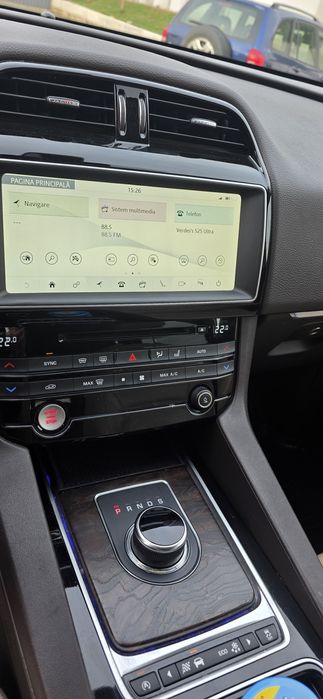 Jaguar f pace black edition