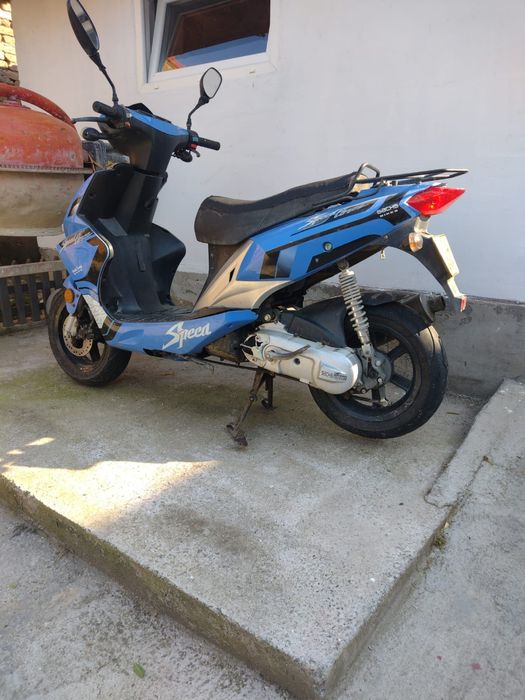 Scutăr  49 cc  ideal pentru oraș