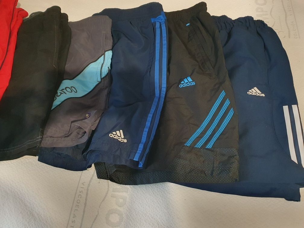Pantaloni scurti  adidas , Pantalon  lung culoare gri ,ciorapi fotbal